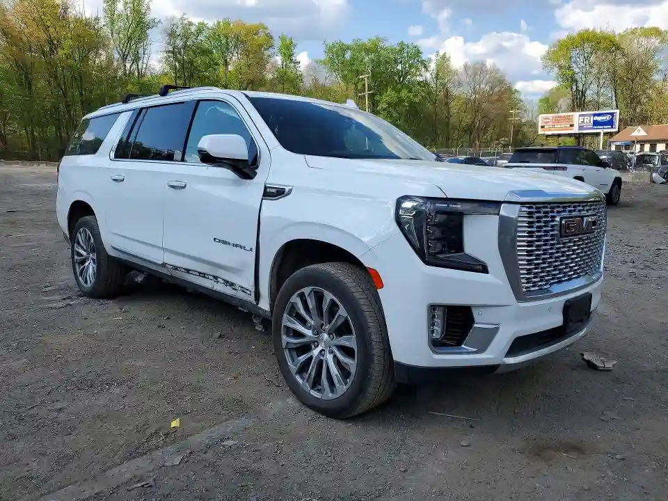 1GKS2JKL1NR133437 2022 GMC YUKON-3