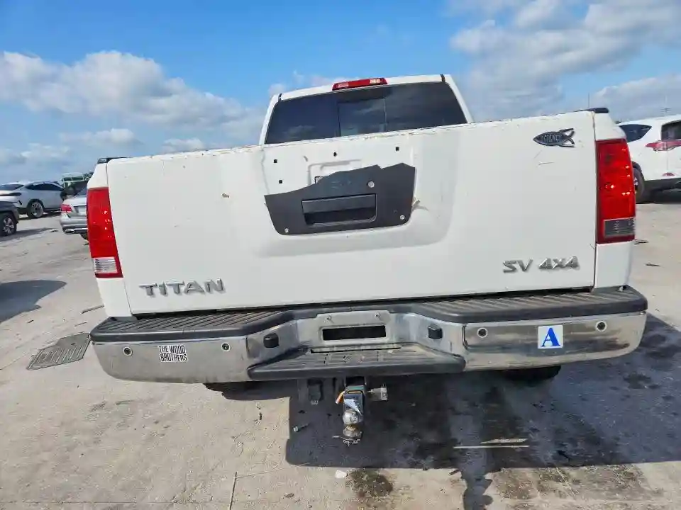 1N6AA0CC5CN326498 2012 NISSAN TITAN-5