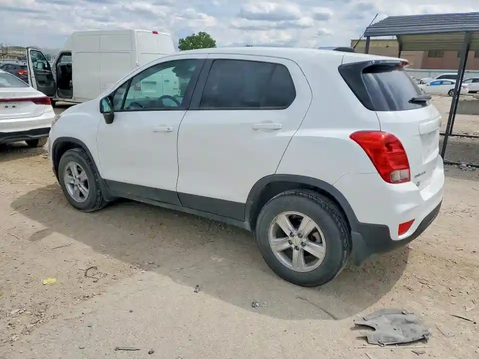 KL7CJNSB8LB065268 2020 CHEVROLET TRAX-1