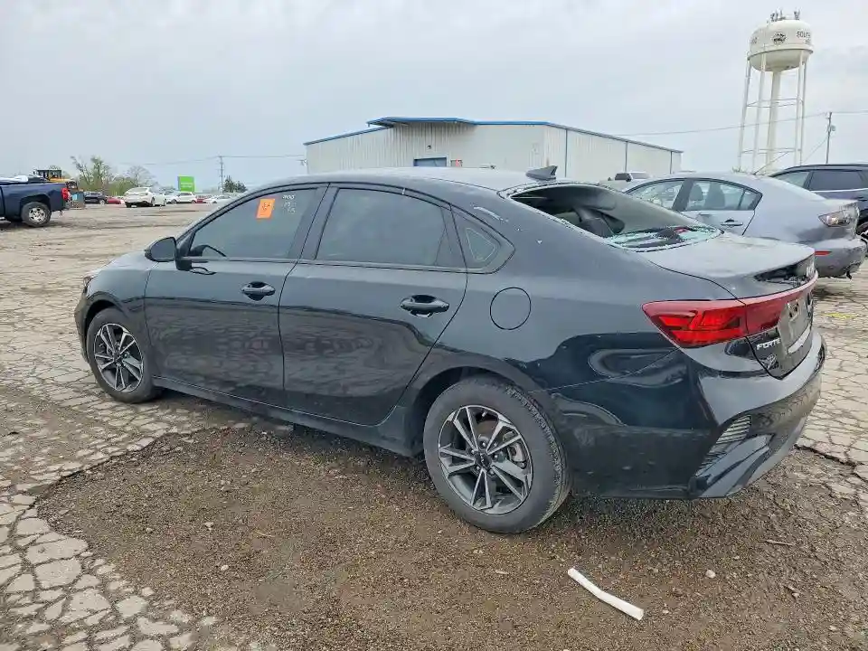 3KPF24AD3RE837147 2024 KIA FORTE-1