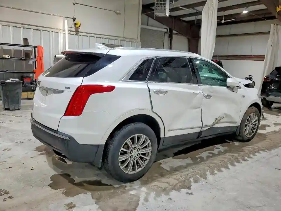 1GYKNDRS5HZ157627 2017 CADILLAC XT5-2