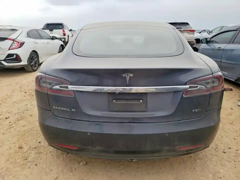 5YJSA1E24JF263228 2018 TESLA MODEL S-5