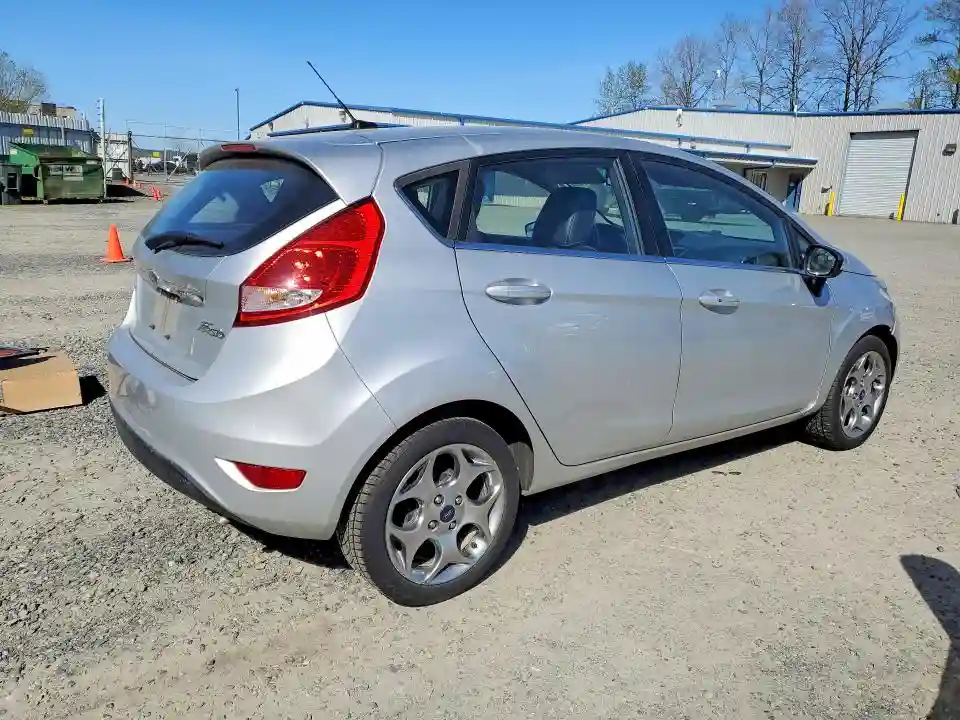 3FADP4FJ8BM181133 2011 FORD FIESTA-2