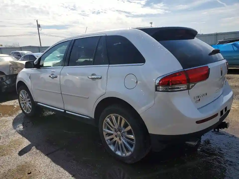 2LMDJ8JK4CBL18901 2012 LINCOLN MKX-1
