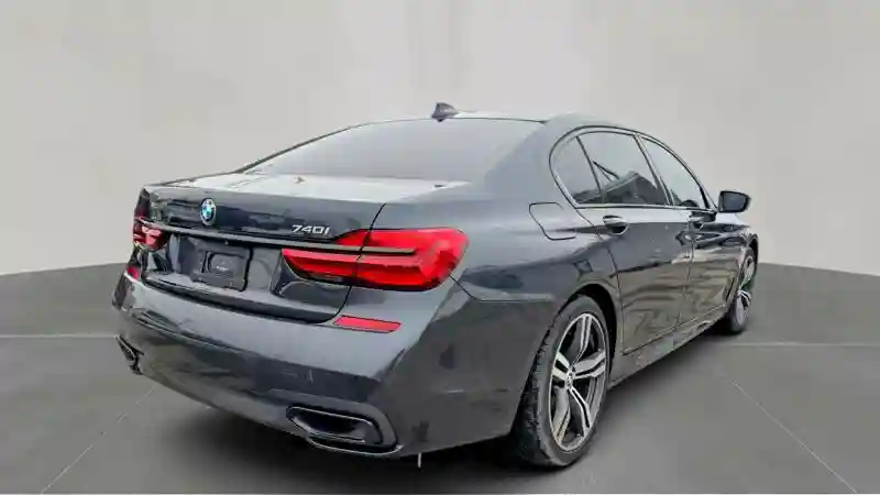 WBA7E2C58KB218257 2019 BMW 7 SERIES-3