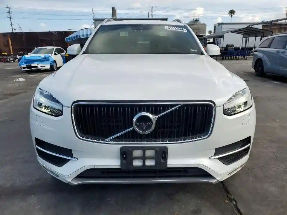 YV4A22PKXK1420425 2019 VOLVO XC90-4
