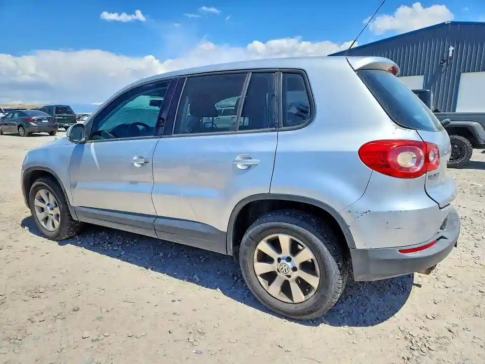 WVGBV7AX6AW523838 2010 VOLKSWAGEN TIGUAN-1
