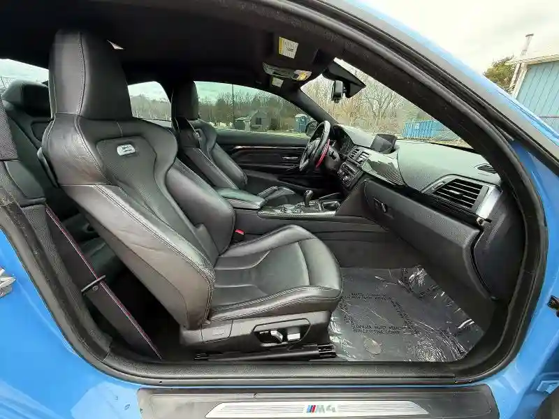 WBS3R9C58HK709203 2017 BMW M4-4