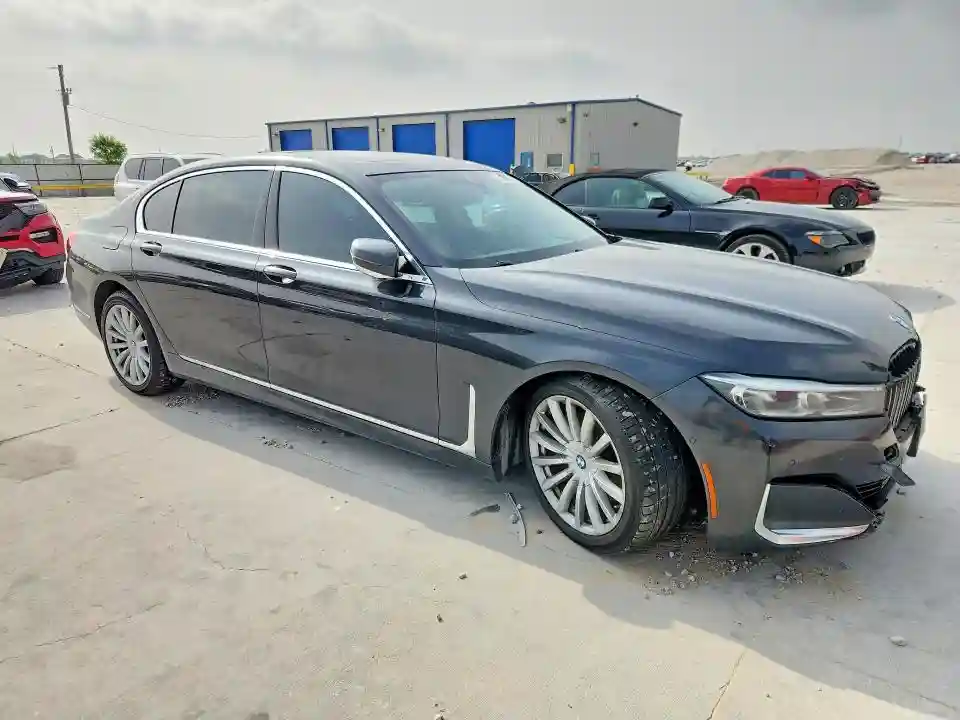 WBA7T2C07NCH07471 2022 BMW 7 SERIES-3