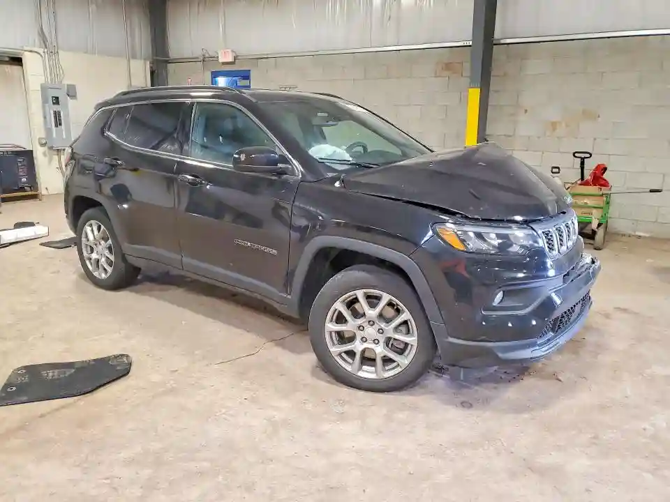 3C4NJDFN2RT130097 2024 JEEP COMPASS-3