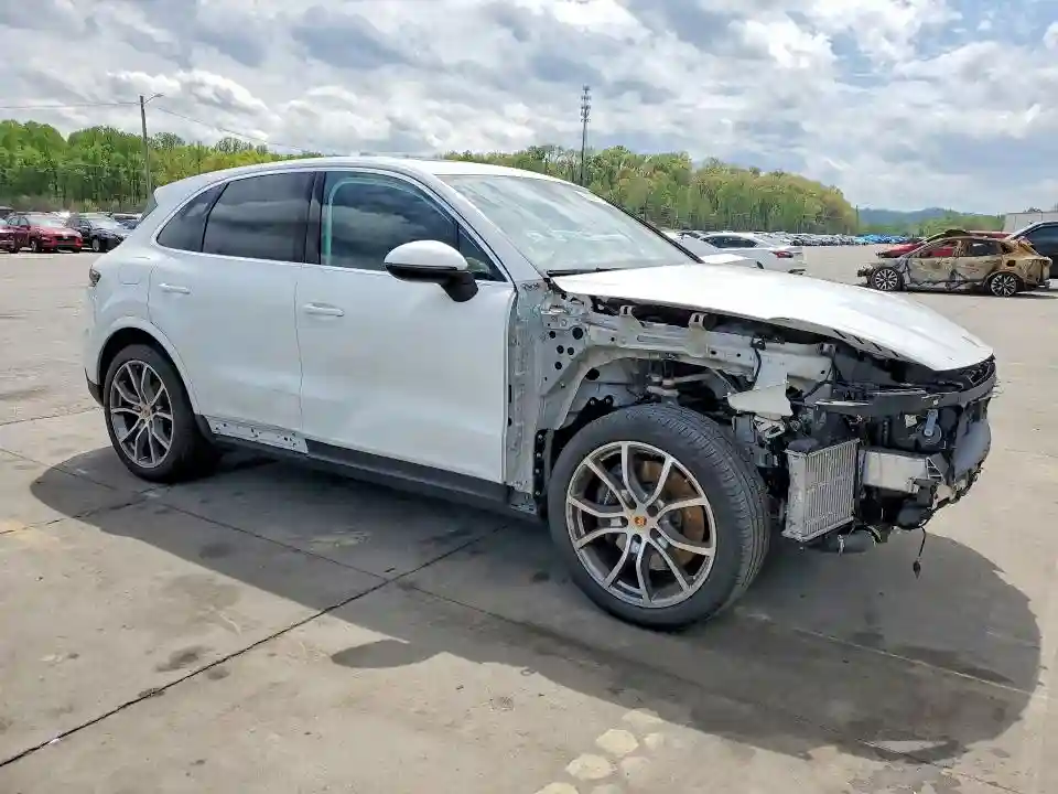 WP1AA2AY4PDA10498 2023 PORSCHE CAYENNE-3