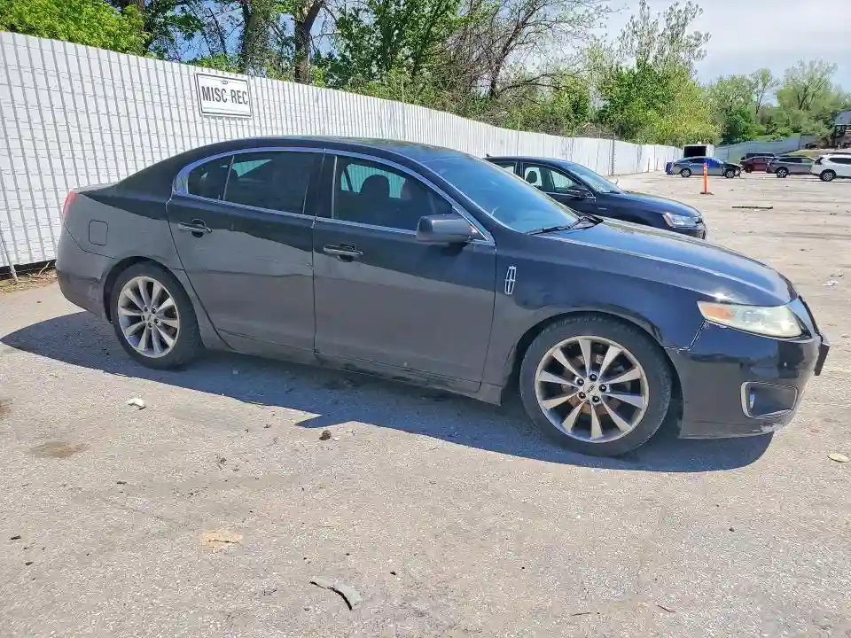 1LNHL9FTXBG610297 2011 LINCOLN MKS-3