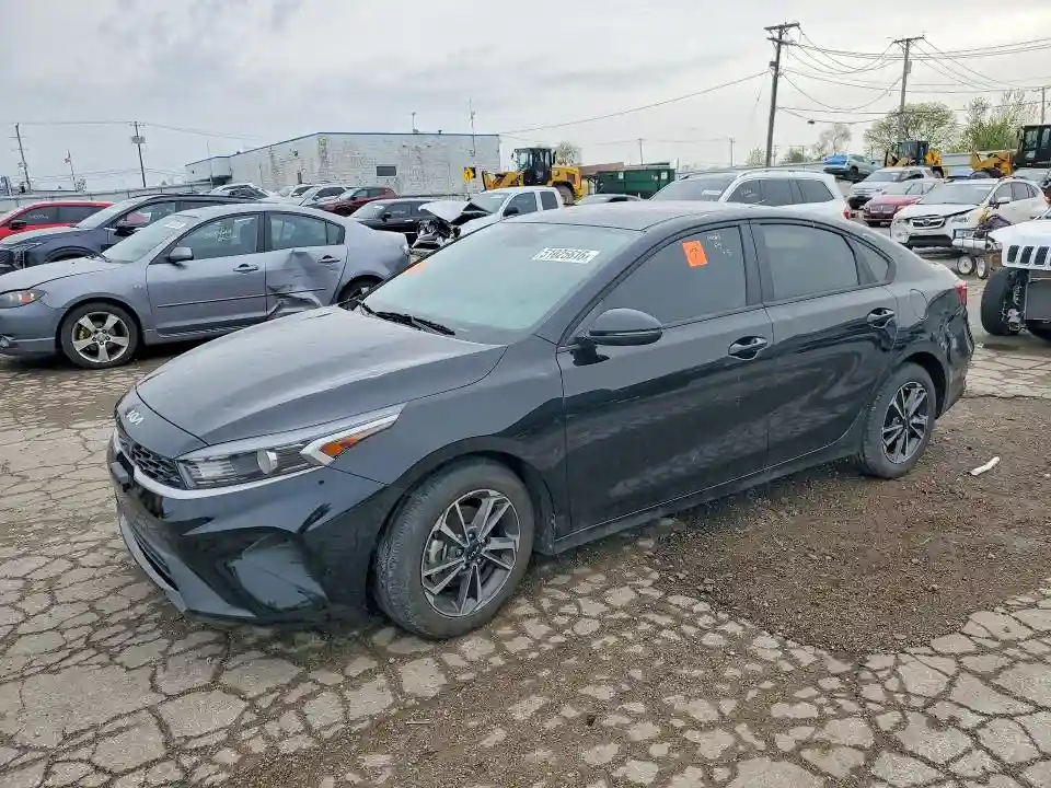 3KPF24AD3RE837147 2024 KIA FORTE-0