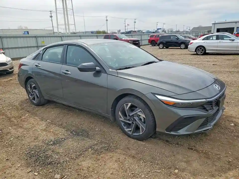 KMHLM4DG1SU068749 2025 HYUNDAI ELANTRA-3