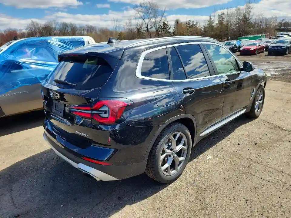 5UX53DP05R9U29460 2024 BMW X3-2