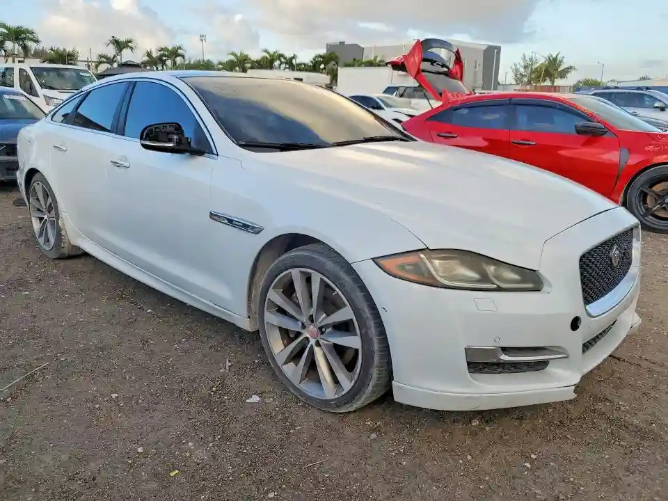 SAJWA1C74G8W01849 2016 JAGUAR XJ-3