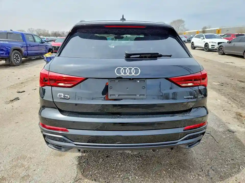 WA1EECF33M1059953 2021 AUDI Q3-5