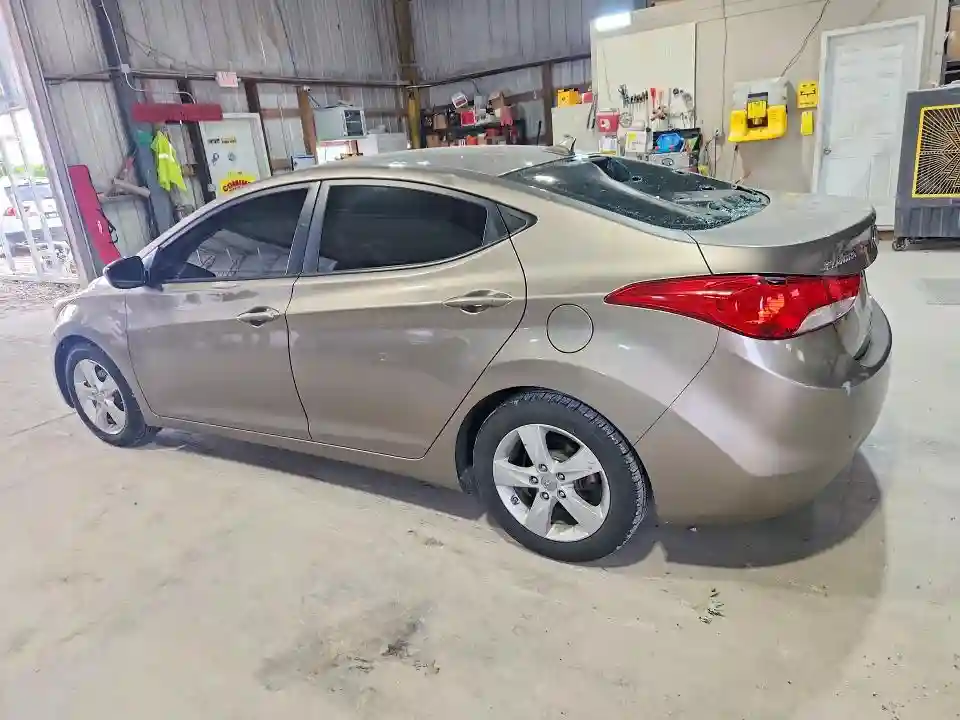 5NPDH4AE8DH264832 2013 HYUNDAI ELANTRA-1