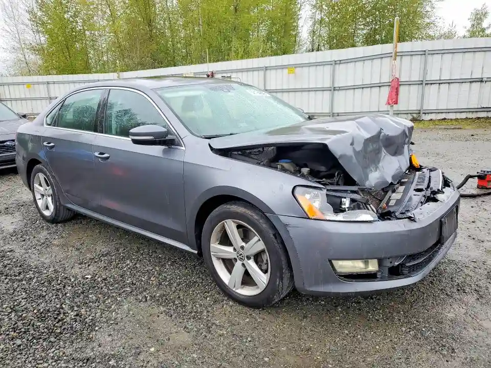 1VWBP7A33DC070034 2013 VOLKSWAGEN PASSAT-3