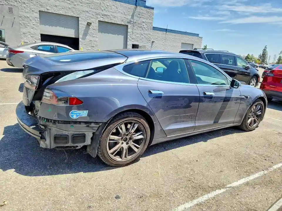 5YJSA1E22LF401285 2020 TESLA MODEL S-2