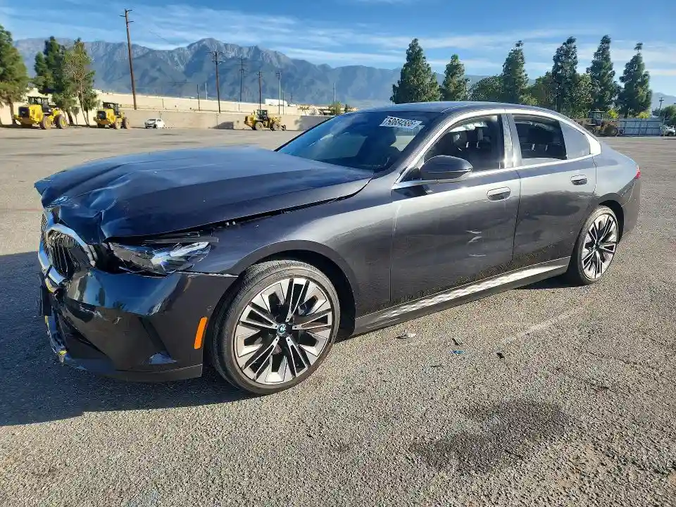 WBY33FK01RCR68414 2024 BMW I5 EDRIVE-0