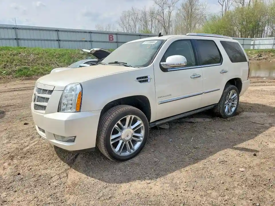 1GYS3DEF2DR368471 2013 CADILLAC ESCALADE-0