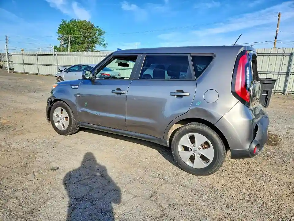 KNDJN2A27G7394048 2016 KIA SOUL BASE-1
