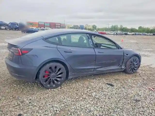 5YJ3E1EC2PF686514 2023 TESLA MODEL 3-2