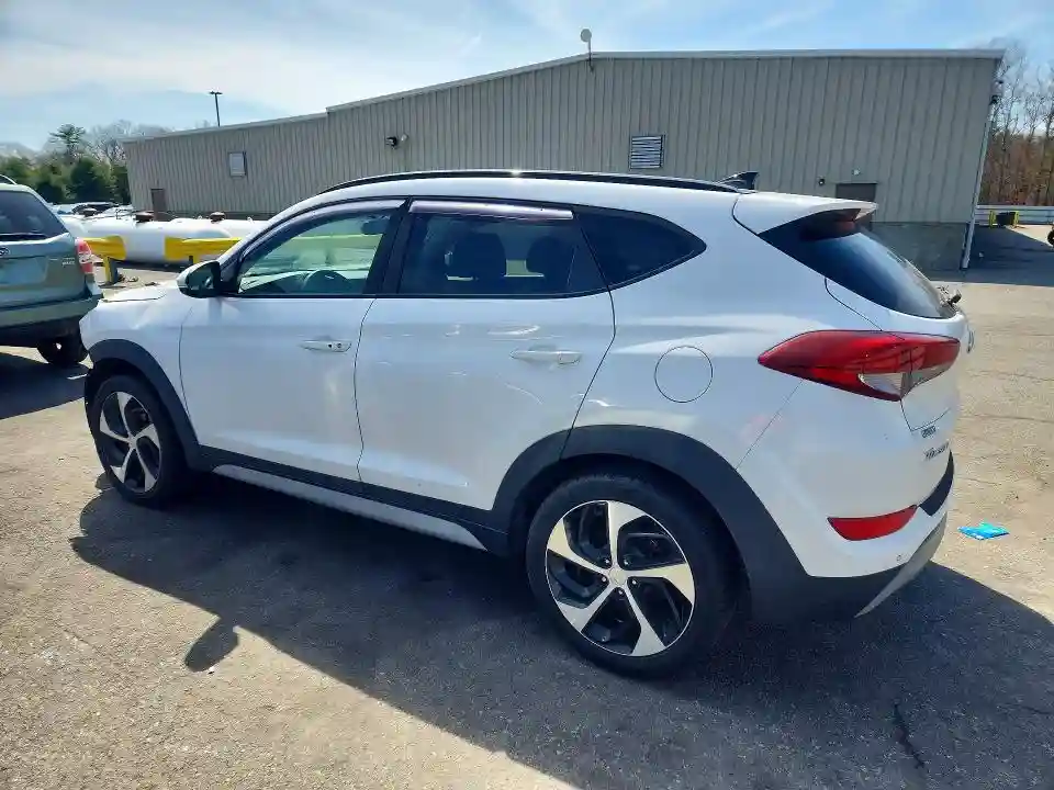 KM8J3CA27JU755665 2018 HYUNDAI TUCSON-1