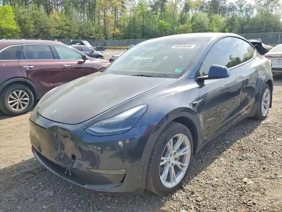 7SAYGAEE4RF988684 2024 TESLA MODEL Y-0