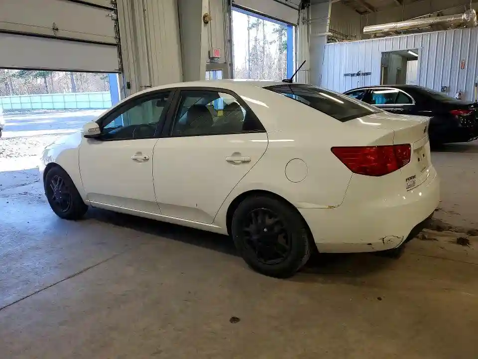 KNAFU4A22A5874924 2010 KIA FORTE EX-1