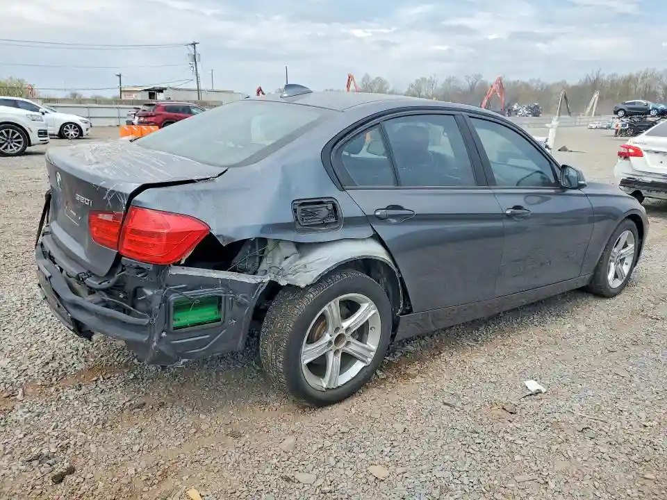 WBA3C3G50FNS73522 2015 BMW 3 SERIES-2