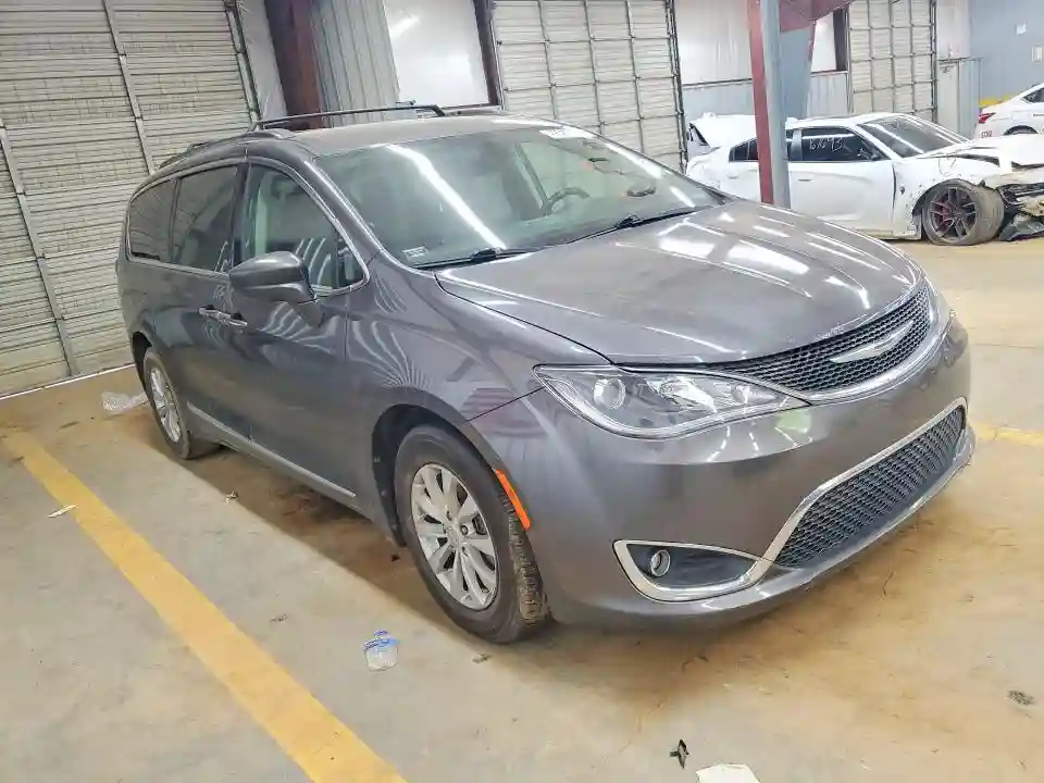 2C4RC1BG6HR734299 2017 CHRYSLER PACIFICA-3