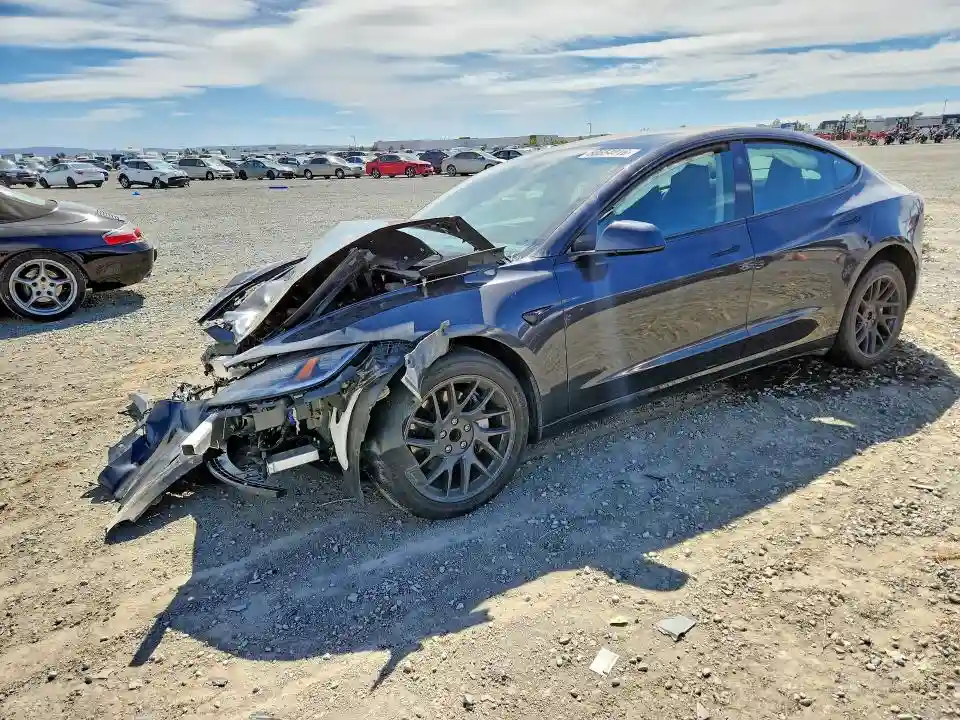 5YJ3E1EA8RF738424 2024 TESLA MODEL 3-0
