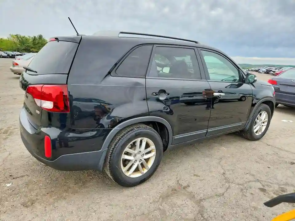 5XYKT4A76FG581896 2015 KIA SORENTO-2
