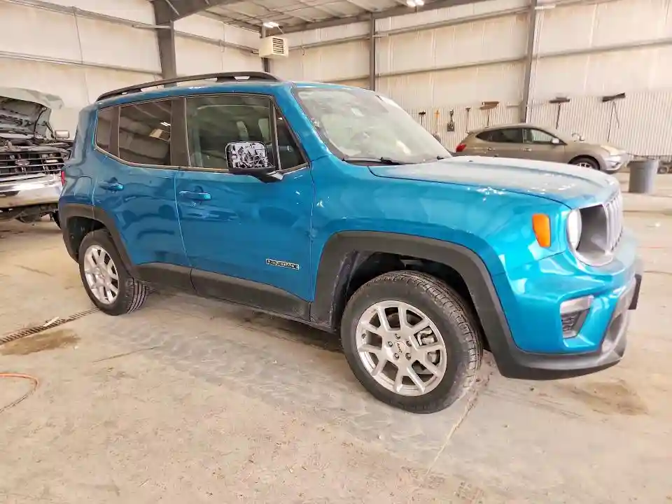 ZACNJDB14NPN77385 2022 JEEP RENEGADE-3