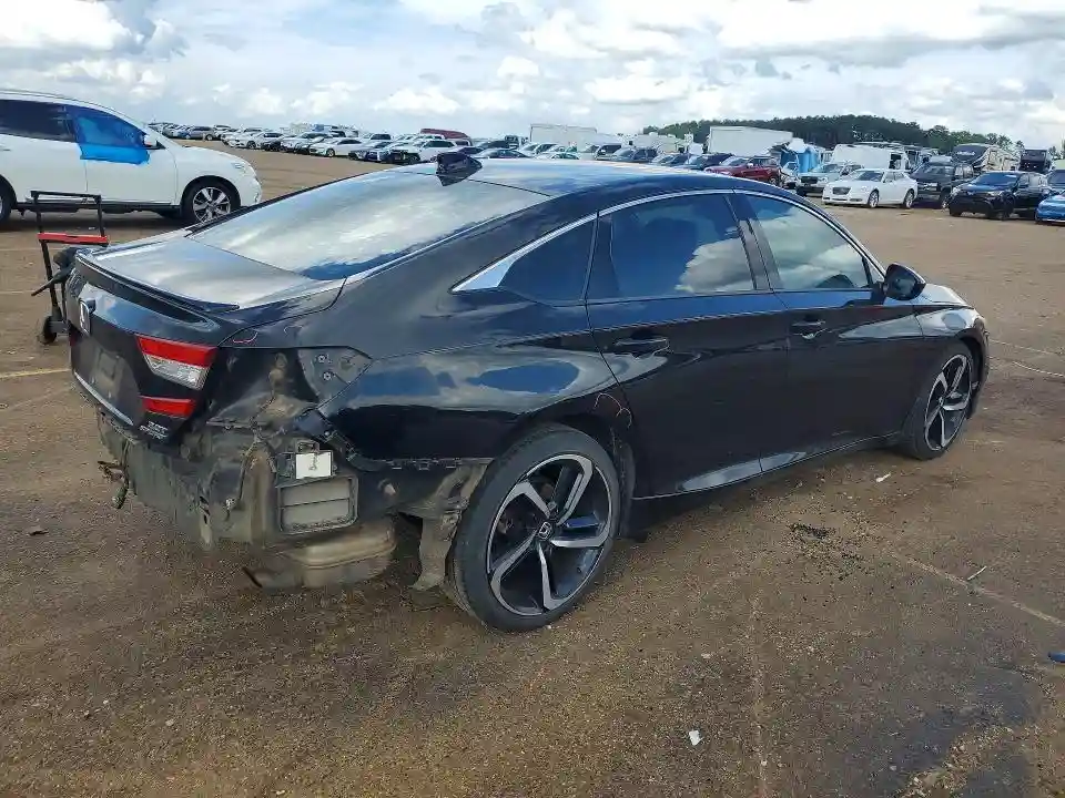 1HGCV2F34JA049159 2018 HONDA ACCORD-2