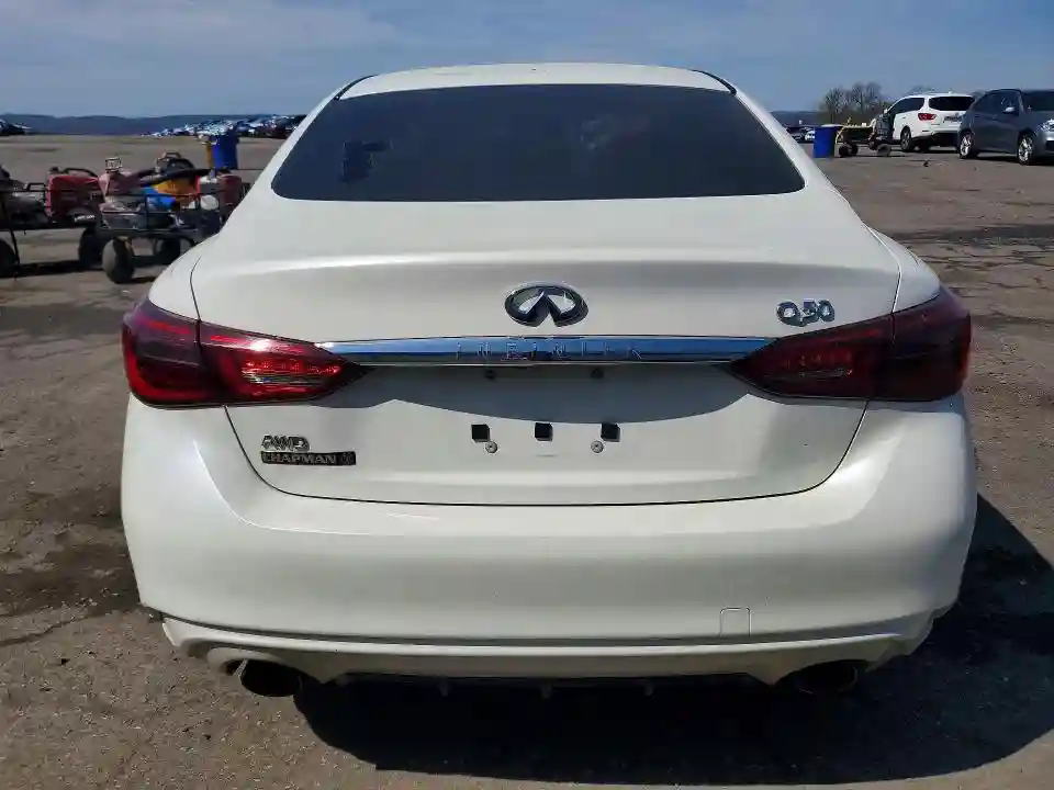 JN1EV7AR1JM611908 2018 INFINITI Q50-5