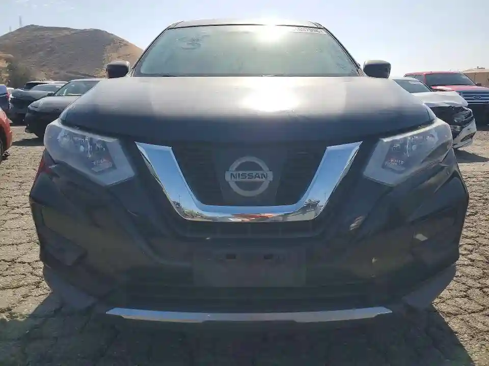 KNMAT2MT5HP571319 2017 NISSAN ROGUE-4