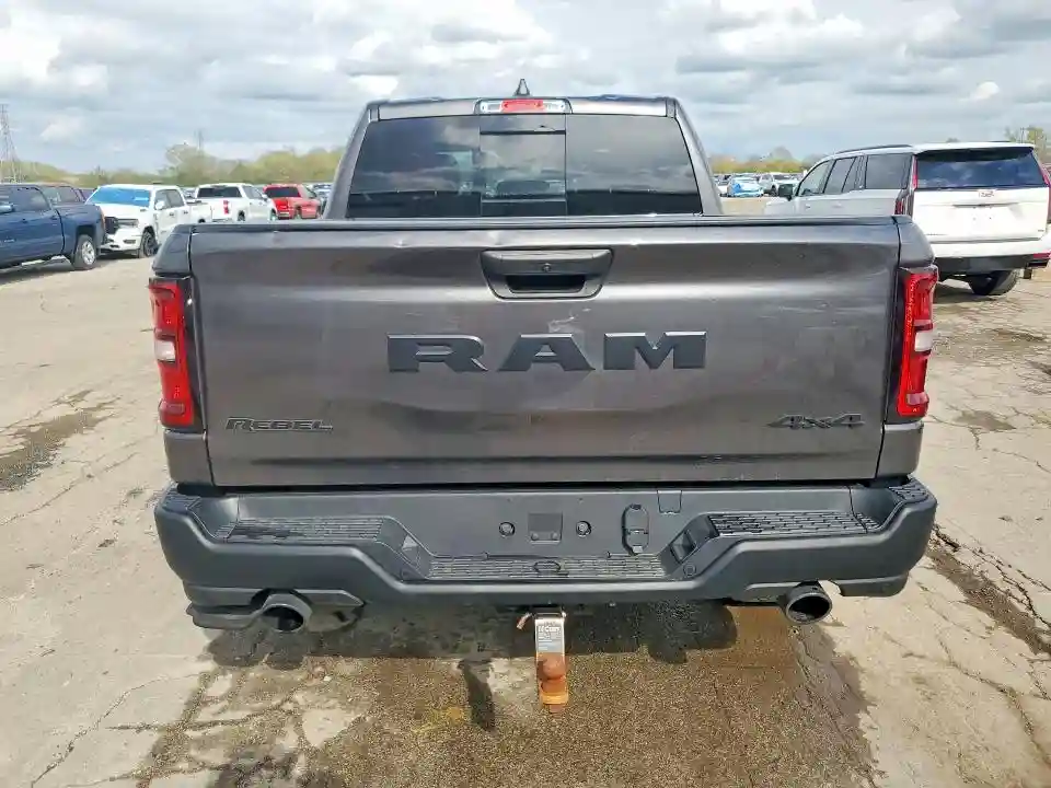 1C6SRFLP6SN648692 2025 RAM 1500-5