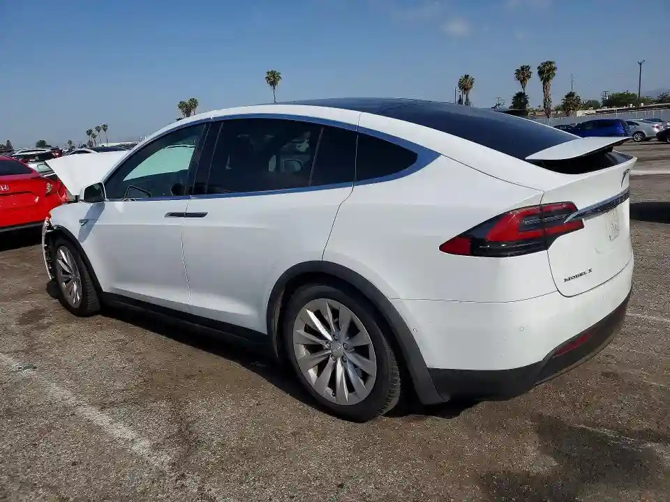 5YJXCAE20GF001540 2016 TESLA MODEL X-1
