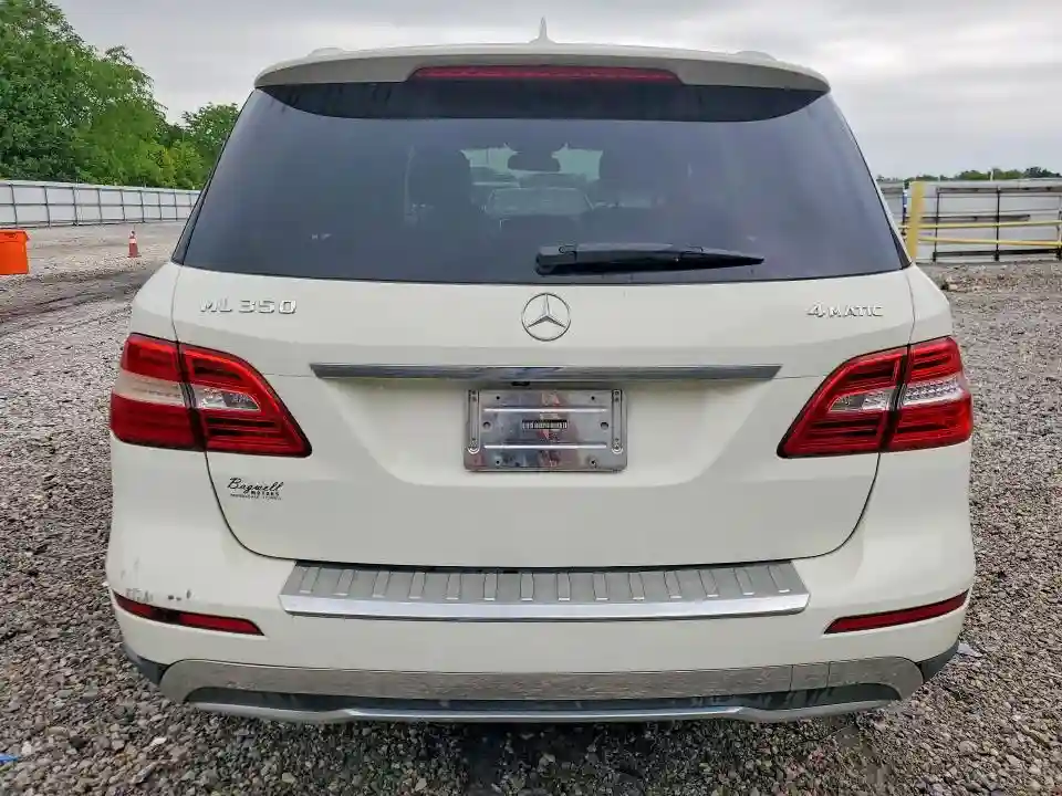 4JGDA5HB8CA014210 2012 MERCEDES-BENZ M-CLASS-5