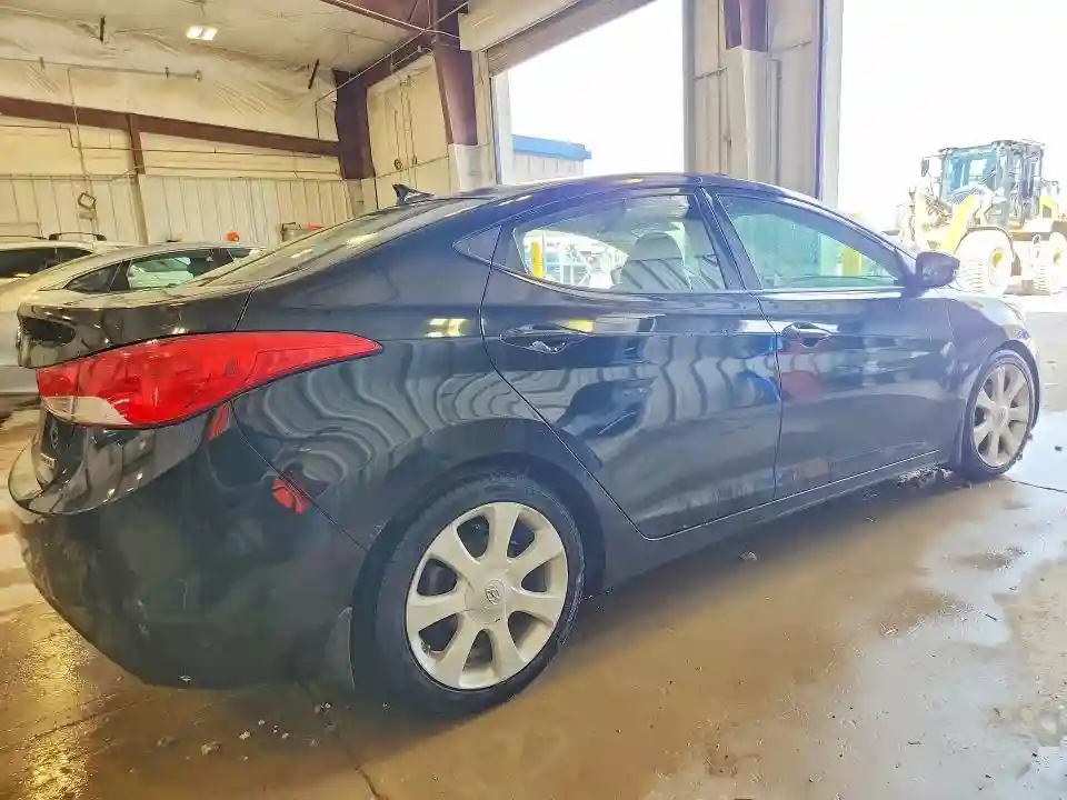KMHDH4AE1DU639137 2013 HYUNDAI ELANTRA-2