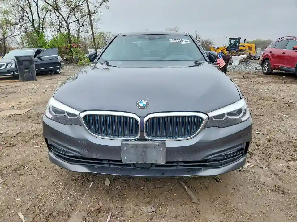 WBAJB1C58JB084065 2018 BMW 5 SERIES-4