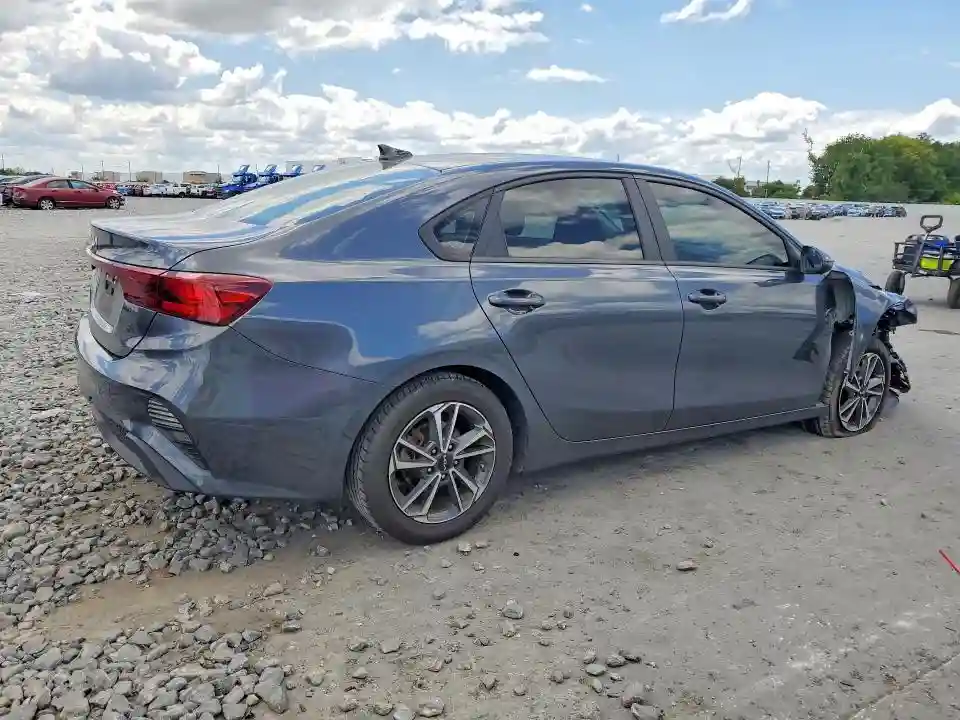 3KPF24AD6NE472036 2022 KIA FORTE LXS-2
