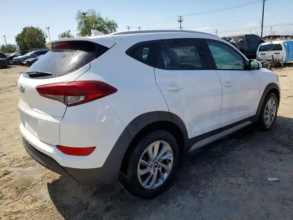 KM8J33A40JU670104 2018 HYUNDAI TUCSON-2