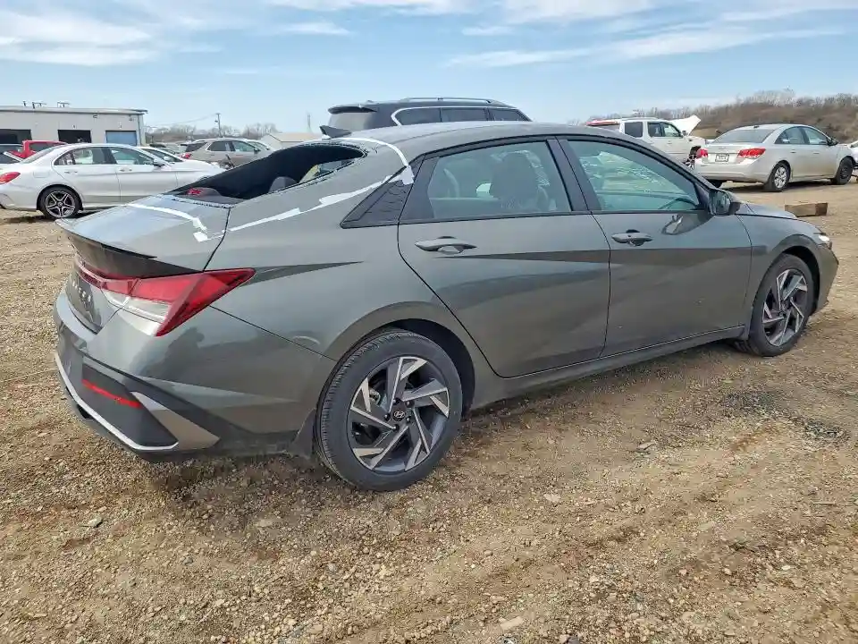 KMHLM4DG1SU068749 2025 HYUNDAI ELANTRA-2