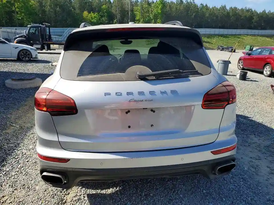 WP1AA2A21GLA10136 2016 PORSCHE CAYENNE-5
