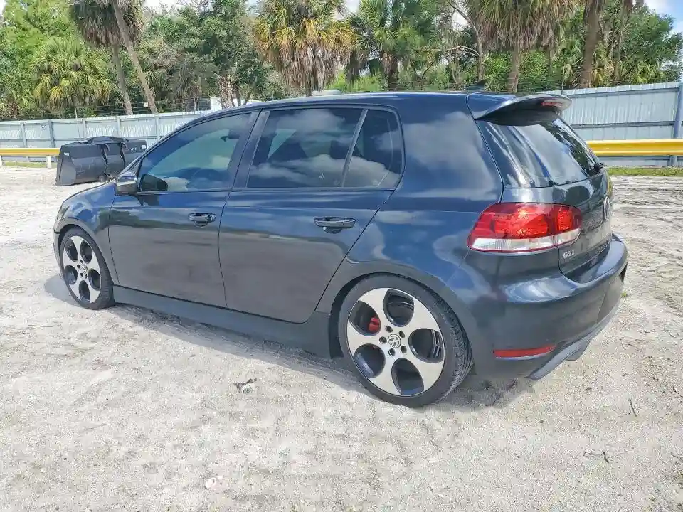 WVWGV7AJXAW313569 2010 VOLKSWAGEN GTI-1