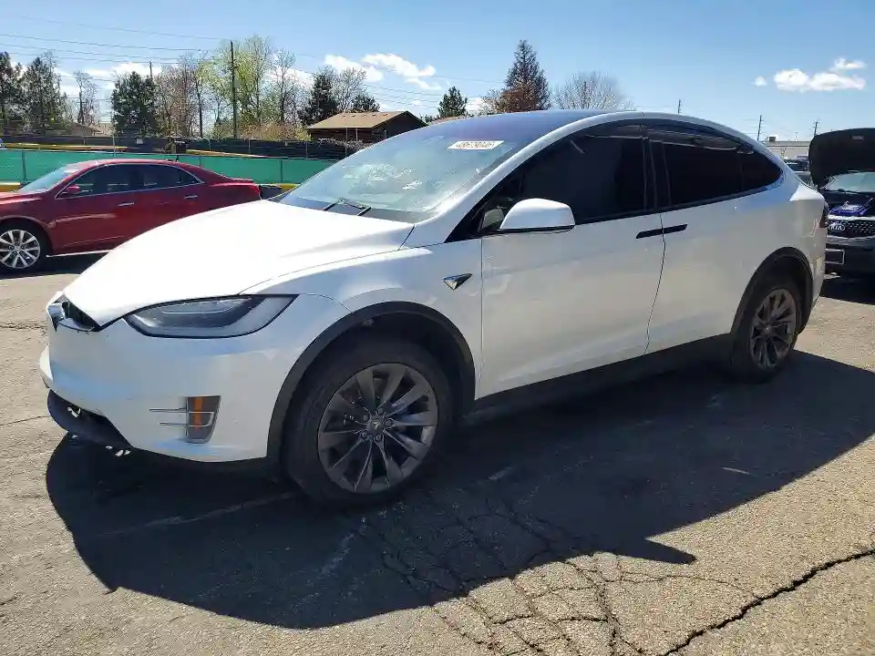 5YJXCBE20HF060739 2017 TESLA MODEL X-0